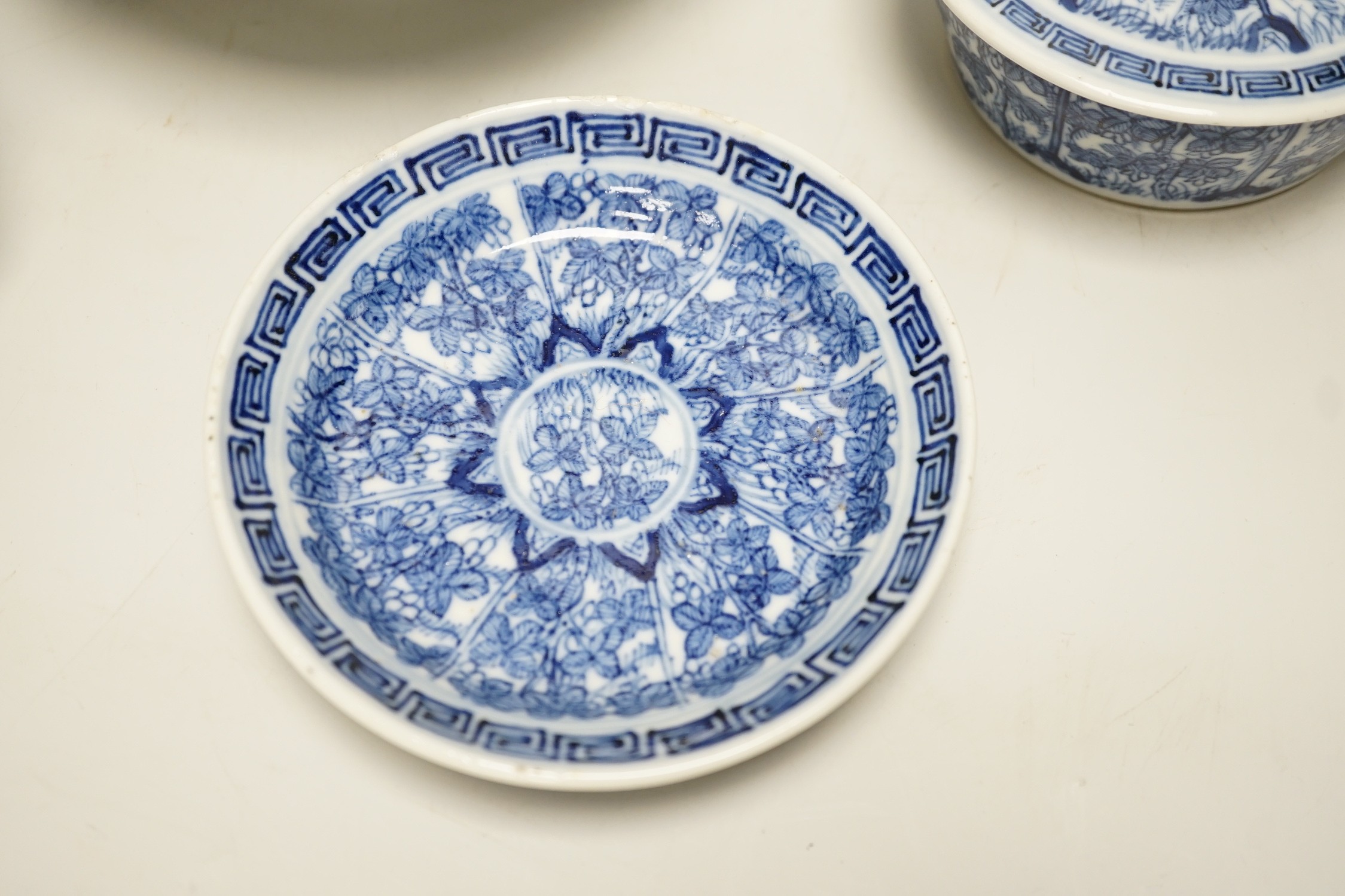 A Chinese blue and white Dragon medallion bowl, 16.3 cm, a blue and white pot cover and stand and a Japanese box and cover
